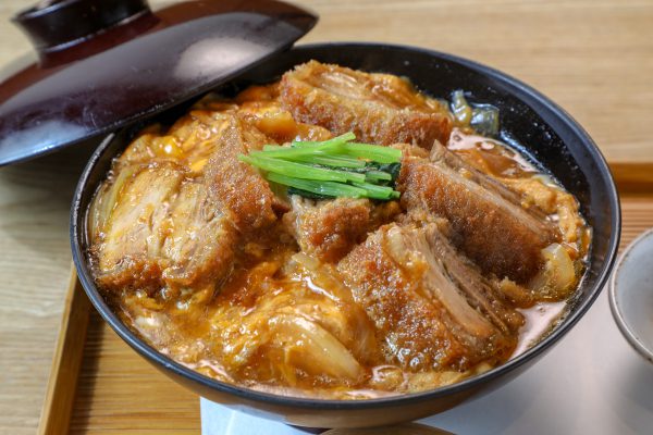 一貴山豚のカツ丼（角煮カツ）